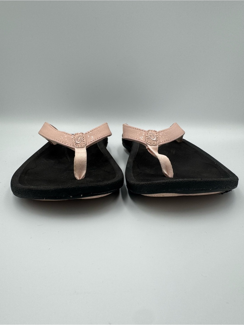 Women's OluKai Kulapa Kai Ballet Pink Sandals, women’s size 9